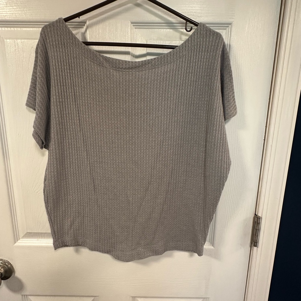Express Light Gray Ribbed Short Sleeve Top